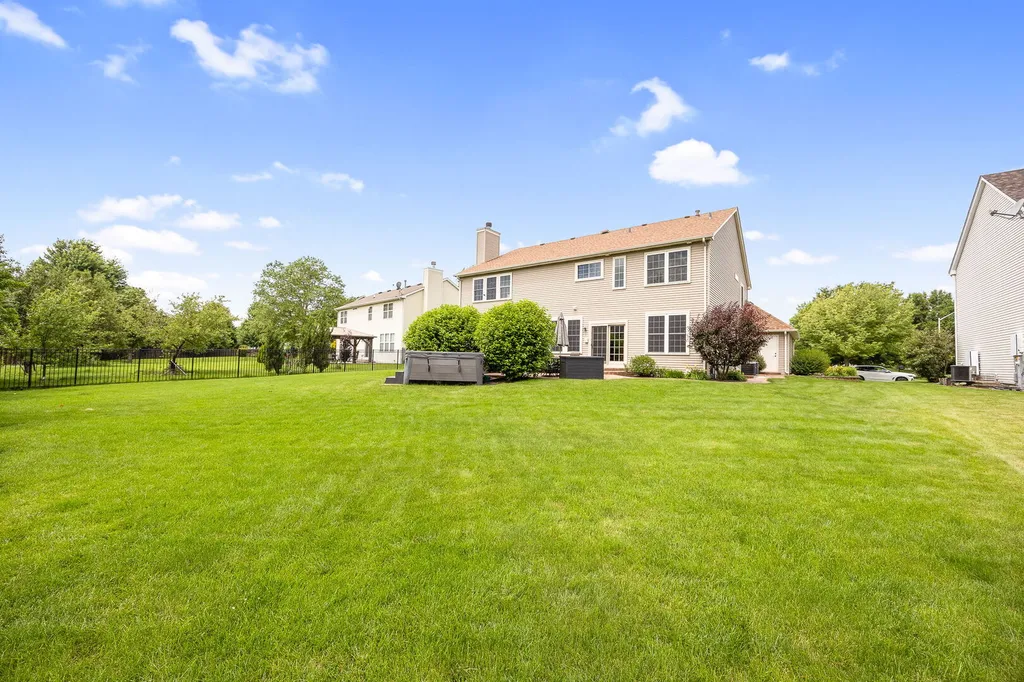 1813 Trevino Circle Bolingbrook IL 60490