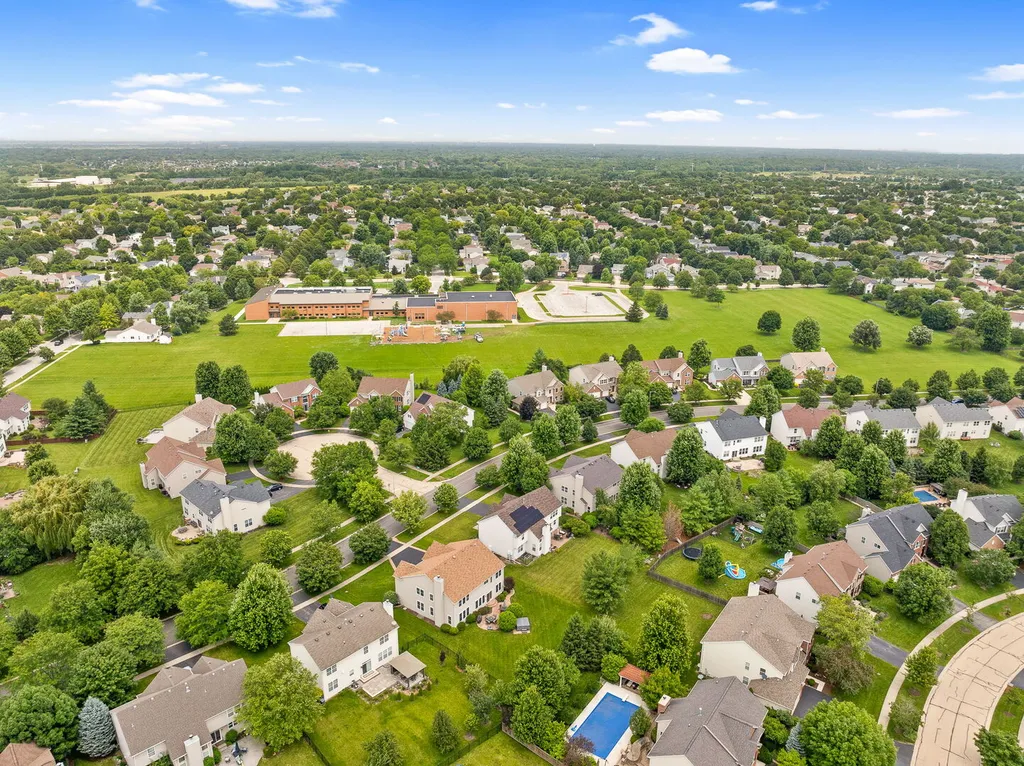 1813 Trevino Circle Bolingbrook IL 60490