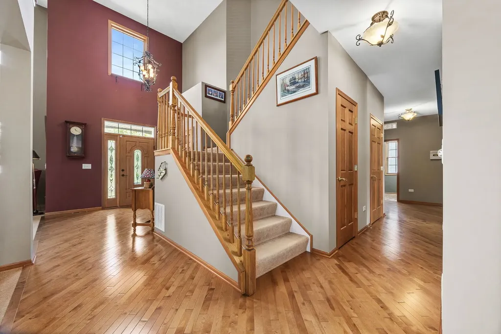 1813 Trevino Circle Bolingbrook IL 60490