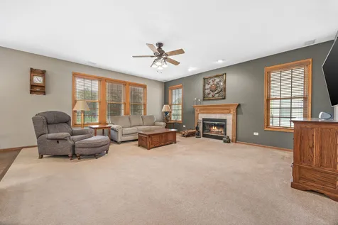 1813 Trevino Circle Bolingbrook IL 60490