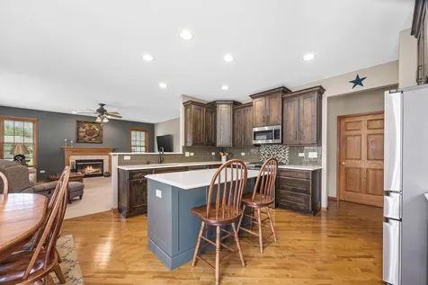 1813 Trevino Circle Bolingbrook IL 60490