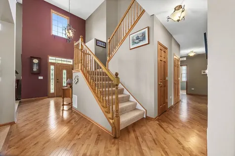 1813 Trevino Circle Bolingbrook IL 60490
