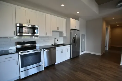 3833 North Broadway Street Chicago IL 60613