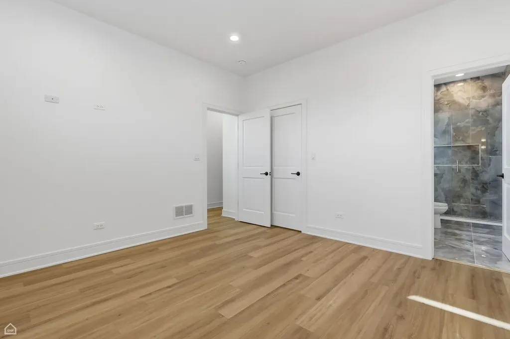 4841 South Prairie Avenue Chicago IL 60615