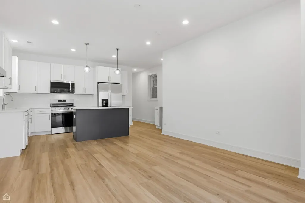 4841 South Prairie Avenue Chicago IL 60615