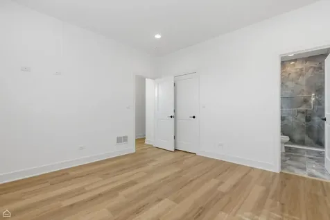 4841 South Prairie Avenue Chicago IL 60615
