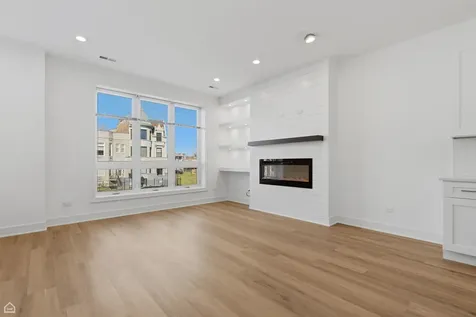 4841 South Prairie Avenue Chicago IL 60615