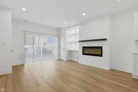 4841 South Prairie Avenue Chicago IL 60615