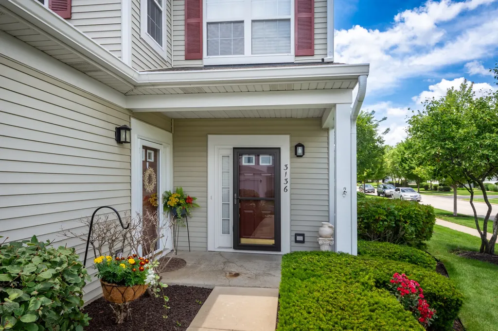 3136 Falling Waters Lane Lindenhurst IL 60046