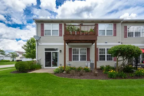 3136 Falling Waters Lane Lindenhurst IL 60046