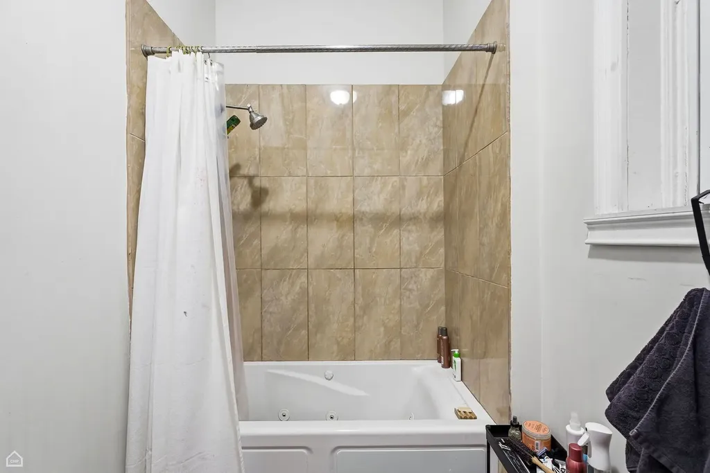 4736 South Prairie Avenue Chicago IL 60615