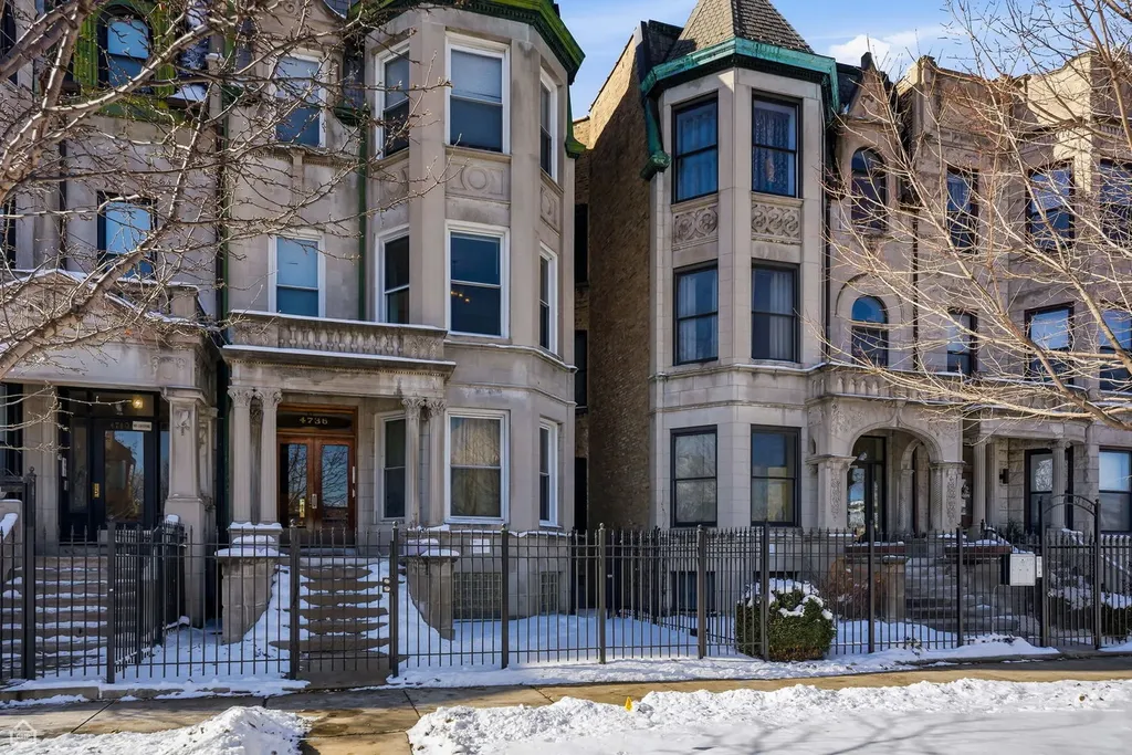 4736 South Prairie Avenue Chicago IL 60615