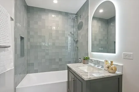 1975 Sunset Ridge Road Northfield IL 60093