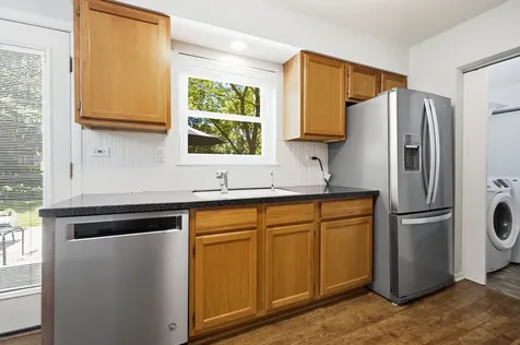 1110 West Glenn Trail Elk Grove Village IL 60007
