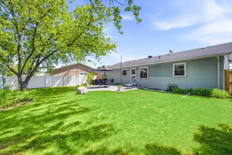 1110 West Glenn Trail Elk Grove Village IL 60007