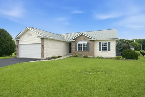 1346 Knolls Avenue S Dekalb IL 60115