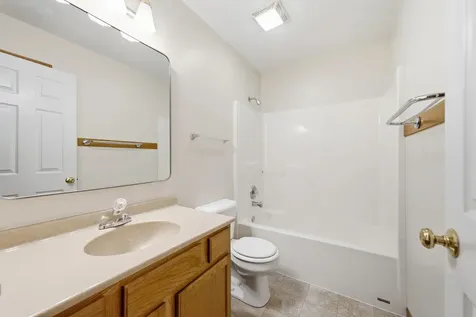 1346 Knolls Avenue S Dekalb IL 60115