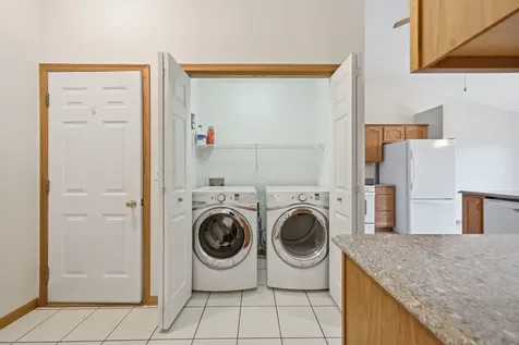 1346 Knolls Avenue S Dekalb IL 60115