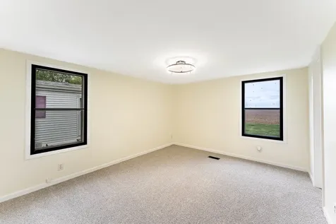 25 Cedar Lane Sandwich IL 60548