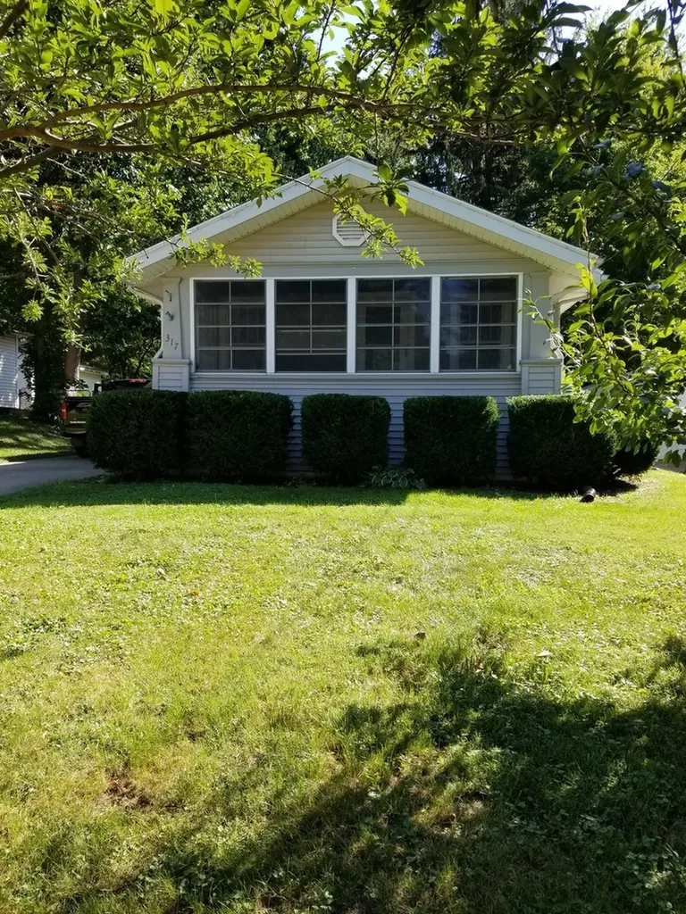 317 Glenn Avenue Normal IL 61761