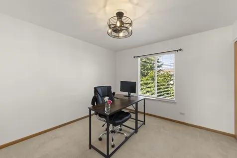 2285 Stacy Circle Montgomery IL 60538