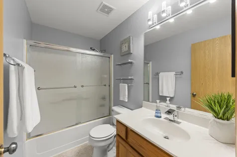 2285 Stacy Circle Montgomery IL 60538
