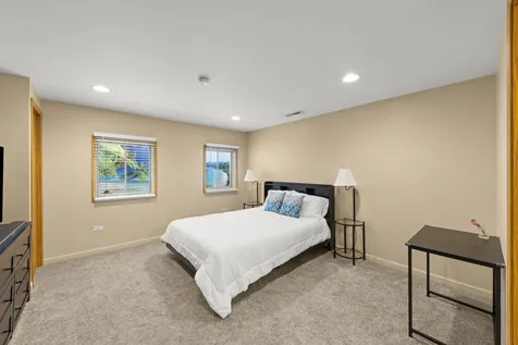 2285 Stacy Circle Montgomery IL 60538