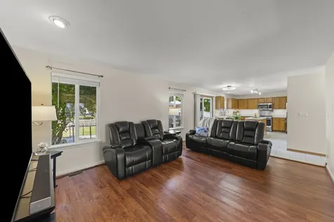 2285 Stacy Circle Montgomery IL 60538