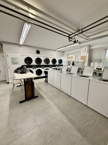 2909 North Sheridan Road Chicago IL 60657