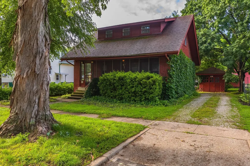 216 East Elmwood Street Pontiac IL 61764