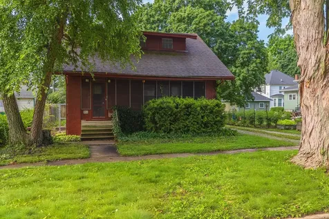 216 East Elmwood Street Pontiac IL 61764