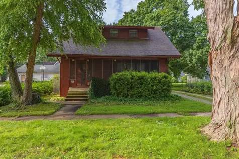 216 East Elmwood Street Pontiac IL 61764