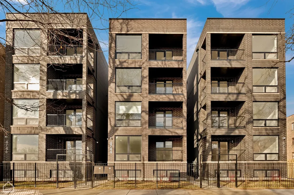 4742-46 South Michigan Avenue Chicago IL 60615