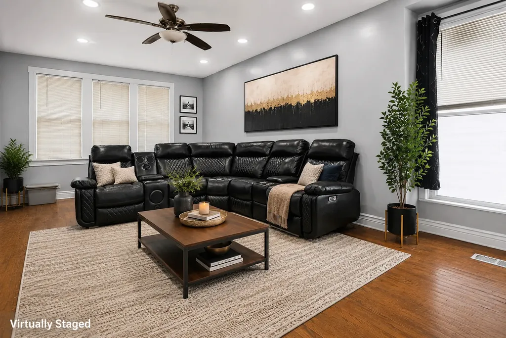 7931 South Muskegon Avenue Chicago IL 60617