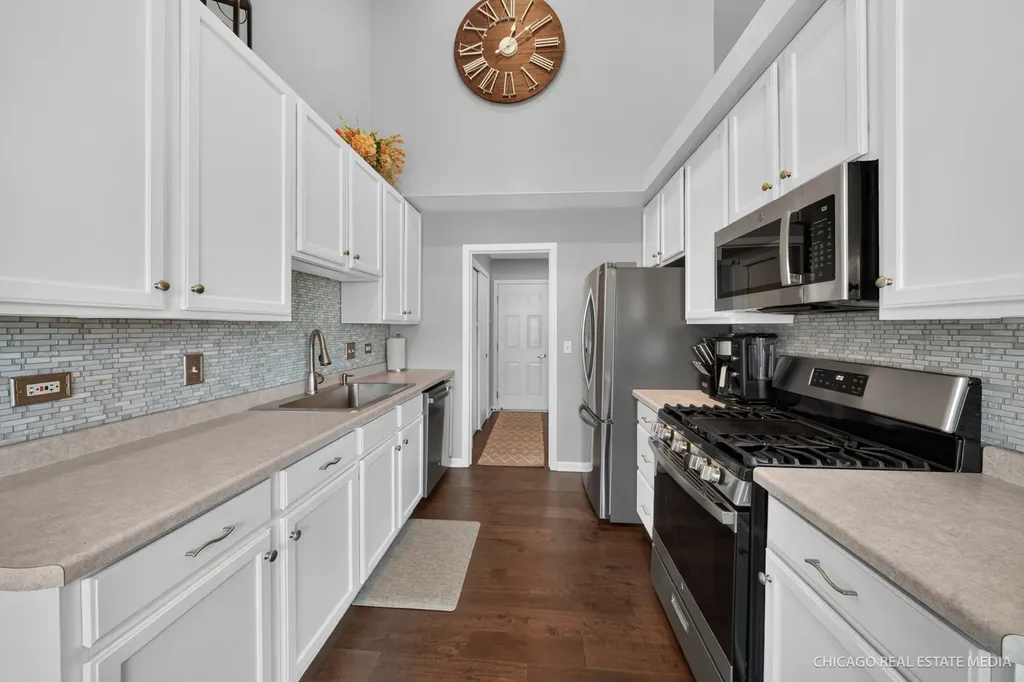 11149 Douglas Avenue Huntley IL 60142