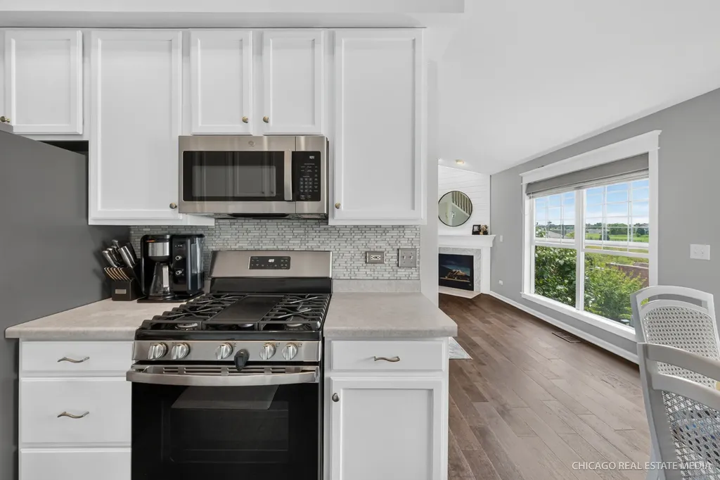 11149 Douglas Avenue Huntley IL 60142