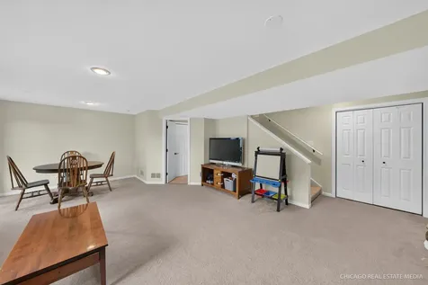 11149 Douglas Avenue Huntley IL 60142