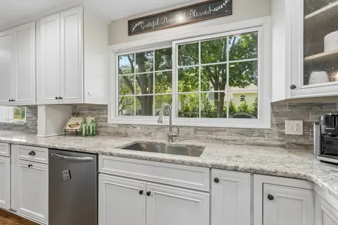 1108 Talbot Lane Grayslake IL 60030