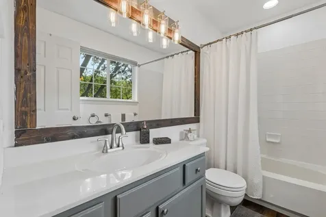 1108 Talbot Lane Grayslake IL 60030