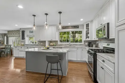 1108 Talbot Lane Grayslake IL 60030