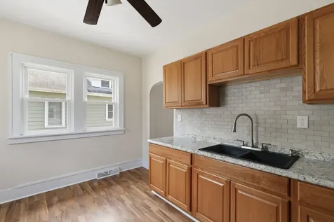 1827 13TH Street Rock Island IL 61201