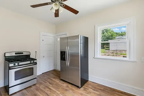 1827 13TH Street Rock Island IL 61201