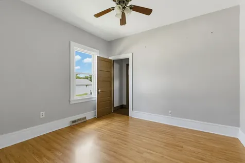1827 13TH Street Rock Island IL 61201