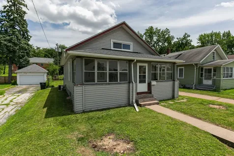 1827 13TH Street Rock Island IL 61201