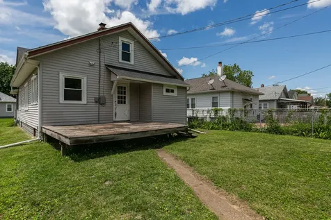 1827 13TH Street Rock Island IL 61201