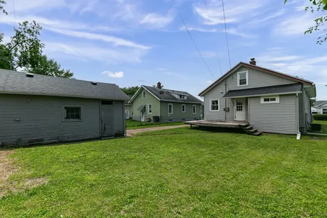 1827 13TH Street Rock Island IL 61201