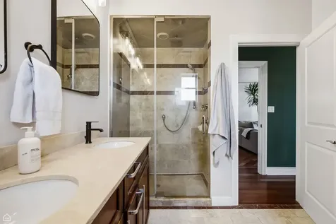 4231 North Kedzie Avenue Chicago IL 60618