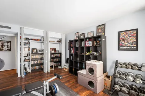 5901 North Sheridan Road Chicago IL 60660