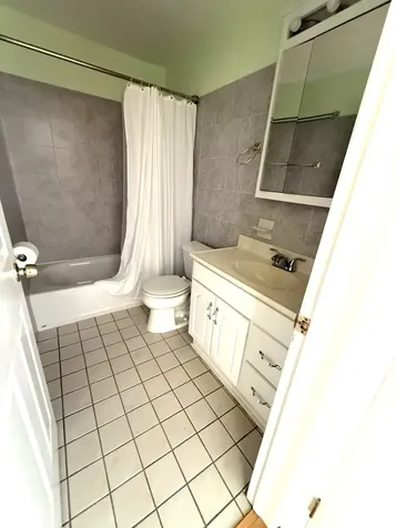 10373 Dearlove Road Glenview IL 60025