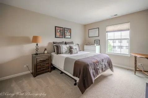 4062 Pompton Avenue Elgin IL 60124